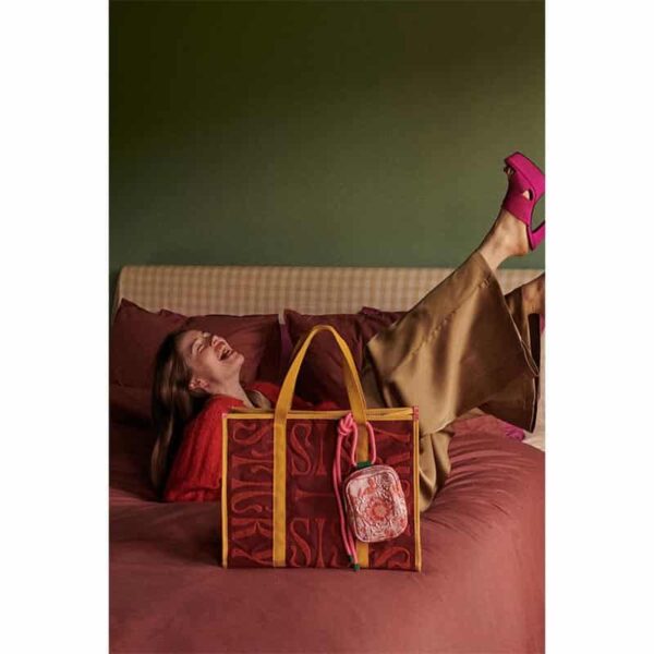 The Sticky Sis Club Shopper + Floral Knot | La Promenade | Terry + Vin Rouge