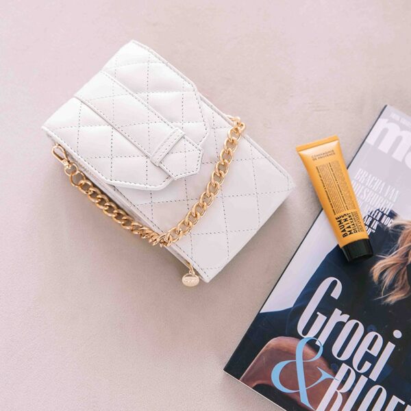 MŌSZ Bag Phone Bag Large Quilted Off white Shiny Light gold