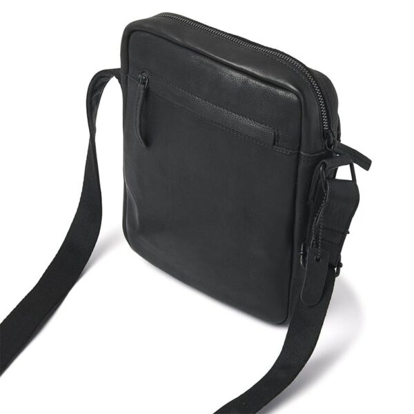 Zebra Shopper Lisa S Black