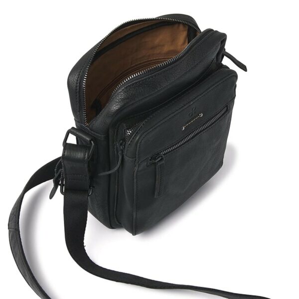 Zebra Shopper Lisa S Black