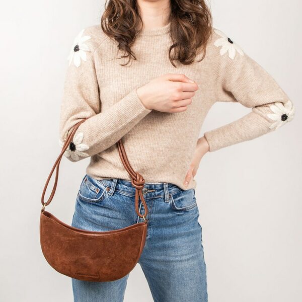 Cowboysbag Shoulderbag Crescent Moon Cappuccino