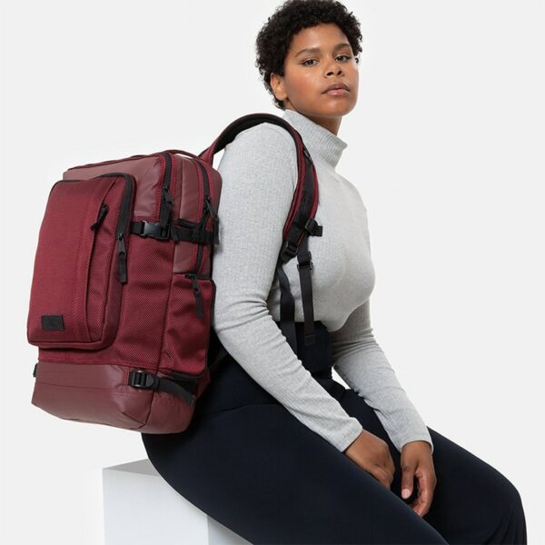 Eastpak Tecum L CNNCT Burgundy