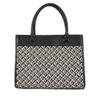 Josh V Shopper Rosalie Zwart
