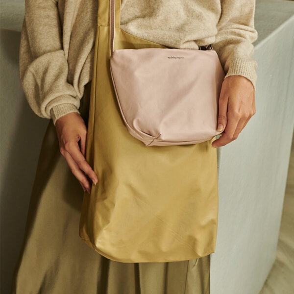 Tinne+Mia Cross Body Feel Good Baggy Rose Smoke