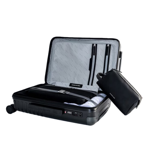 Kapten & Son Cabin Heathrow All Black