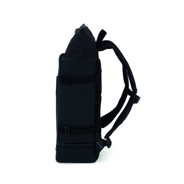 Kapten   Son Helsinki All Black