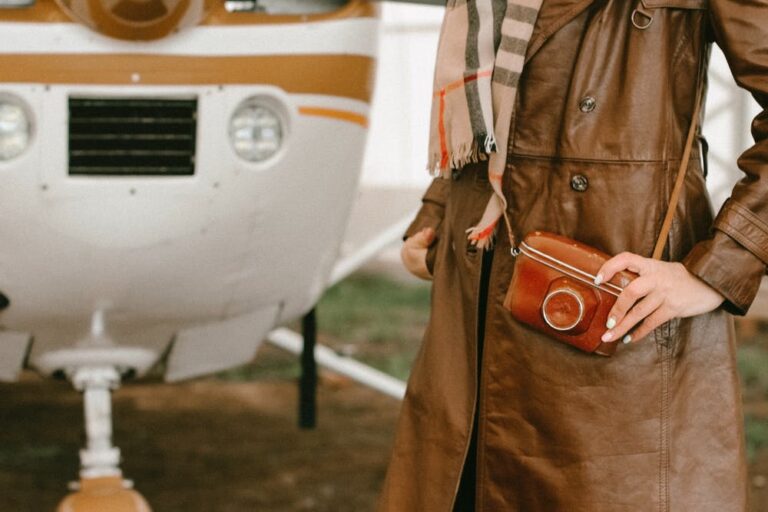 pexels-photo-3220238|homepagebanner-sub-cowboysbag-springsummer2