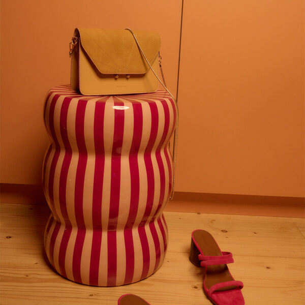 The Sticky Sis Club shoulder bag | il sole | ton sur ton | affogato beige
